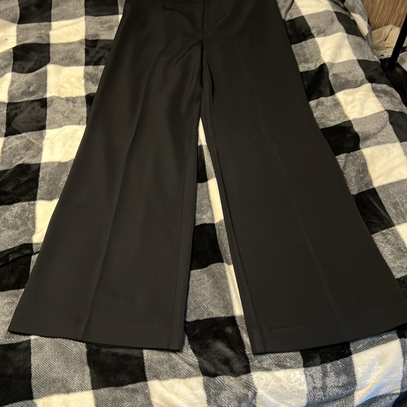 St. John Caviar Wide Leg Pants. Size 8. Black - Picture 5 of 17